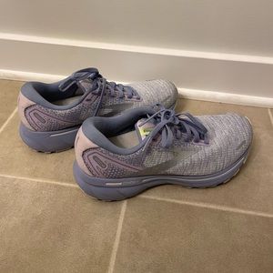 Brooks lilac ghost 15 size 7